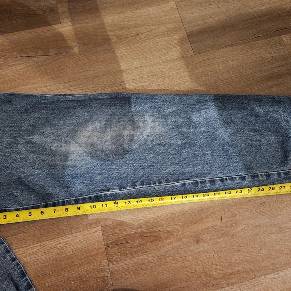 Wrangler Men's Relaxed Jeans in Blue - Picture 13 of 13